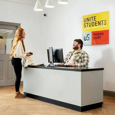 For Student Only At Phoenix Court In Apartment