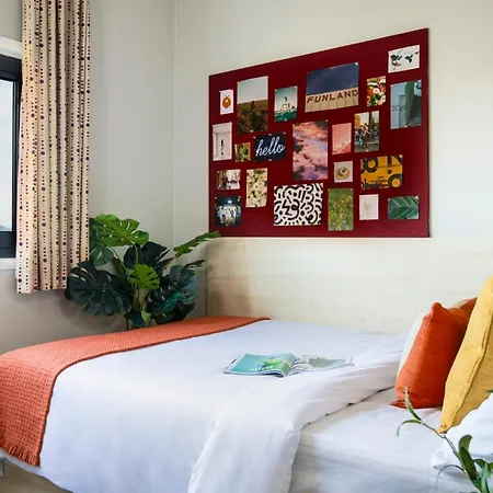 For Student Only At Phoenix Court In Apartment *